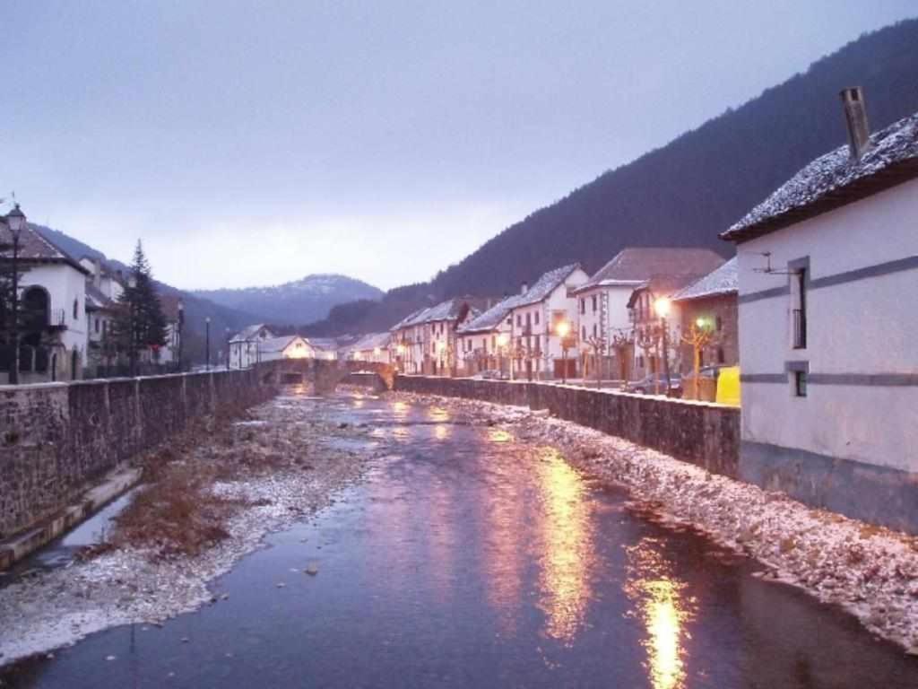 Casa Rural Mantxoalorra Ochagavía Esterno foto